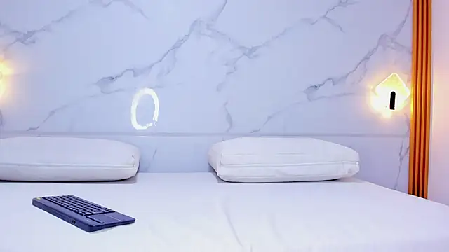 melanie harl online show from February 21, 8:32 pm