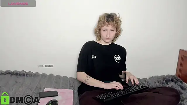 AnnStasia online show from March 31, 5:13 pm