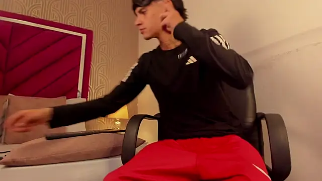 Dominic Foxx online show from March 16, 1:37 pm