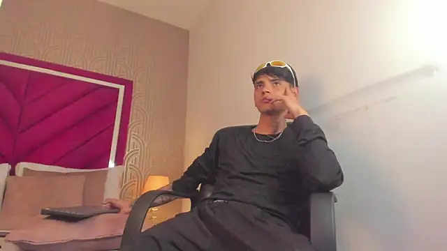 Dominic Foxx online show from March 28, 8:52 pm