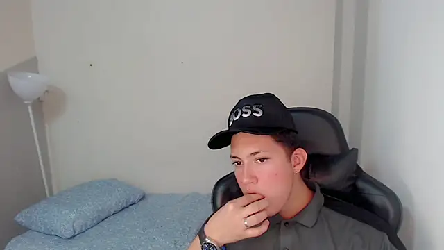 Street poemm  online show from April 3, 3:48 am