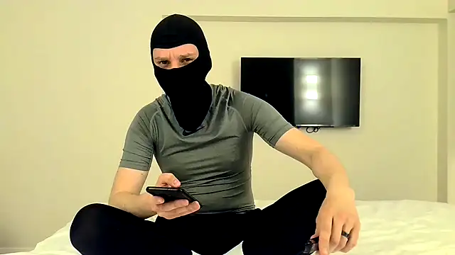 Snapshot of RyanRubber chatting on March 23, 8:02 pm RyanRubber online show from March 23, 8:02 pm