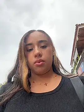 Eyssha online show from March 7, 7:33 pm