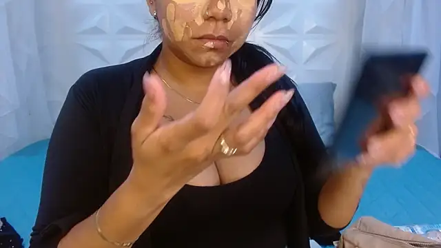 Snapshot of Elizabeth_Suan_ chatting on March 27, 11:32 am Elizabeth Suan online show from March 27, 11:32 am