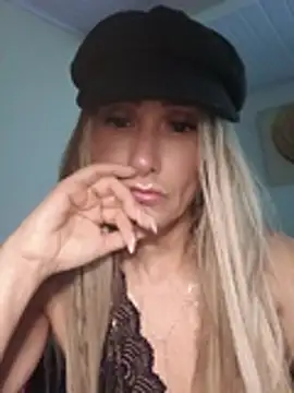 anajulia10 online show from July 6, 4:42 am