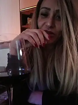 anajulia10 online show from July 16, 2:06 am