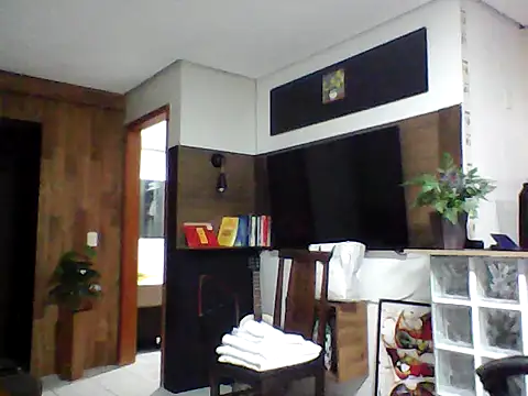 Snapshot of FabioZoe1 chatting on May 16, 12:18 am FabioZoe1 online show from May 16, 12:18 am