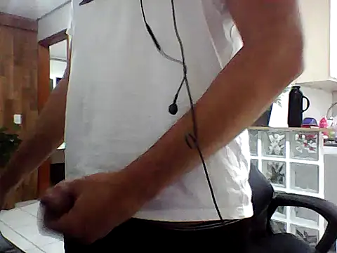 Snapshot of FabioZoe1 chatting on May 20, 1:01 am FabioZoe1 online show from May 20, 1:01 am