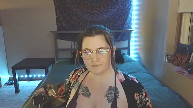 VelvetVixenXOX online show from March 12, 1:23 am