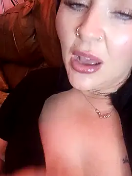 Snapshot of Kandi-kiss chatting on April 1, 9:12 pm Kandi-kiss online show from April 1, 9:12 pm