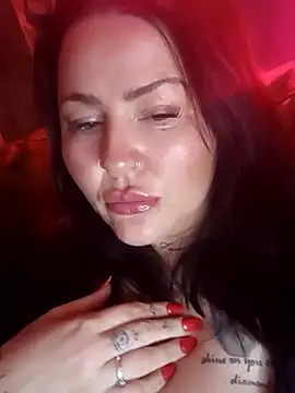 Snapshot of Kandi-kiss chatting on April 3, 9:35 pm Kandi-kiss online show from April 3, 9:35 pm