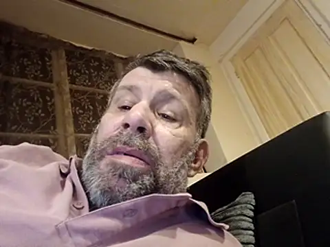 stud2512 online show from March 18, 9:40 pm