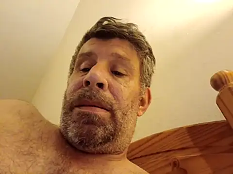 stud2512 online show from April 24, 11:51 pm