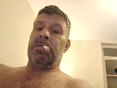 stud2512 online show from May 4, 11:23 pm