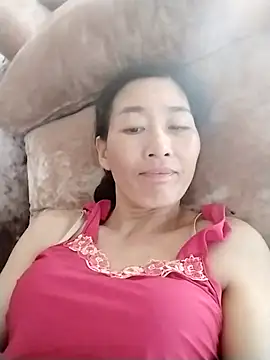 Snapshot of lris-Beauty77 chatting on April 20, 7:22 am lris-Beauty77 online show from April 20, 7:22 am