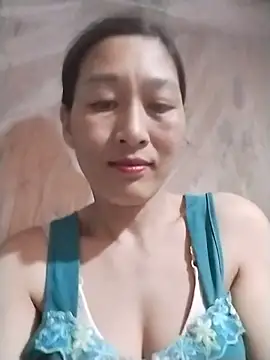 Snapshot of lris-Beauty77 chatting on May 14, 2:13 pm lris-Beauty77 online show from May 14, 2:13 pm