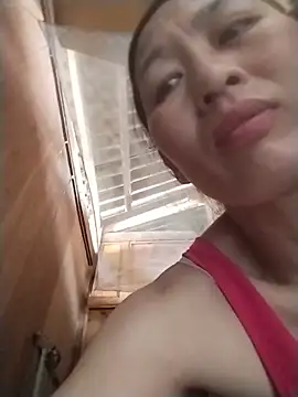 Snapshot of lris-Beauty77 chatting on May 23, 6:51 am lris-Beauty77 online show from May 23, 6:51 am