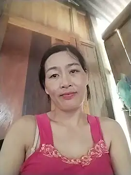 Snapshot of lris-Beauty77 chatting on June 18, 6:02 am lris-Beauty77 online show from June 18, 6:02 am