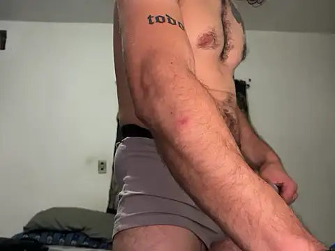 Snapshot of enimanocturno chatting on March 27, 5:46 am enimanocturno online show from March 27, 5:46 am