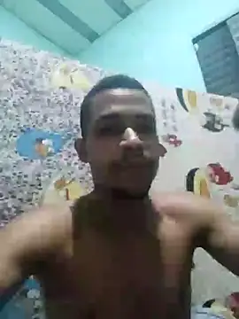 Snapshot of LATREL22ctmtrs chatting on February 21, 6:03 am LATREL22ctmtrs online show from February 21, 6:03 am