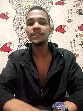 Snapshot of LATREL22ctmtrs chatting on February 22, 2:24 am LATREL22ctmtrs online show from February 22, 2:24 am