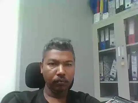 Brad0905 online show from February 21, 7:53 am