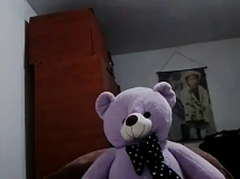 Snapshot of tefutbin3 chatting on April 7, 6:08 pm tefutbin3 online show from April 7, 6:08 pm