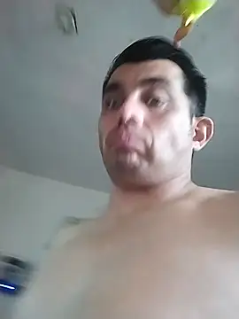 Snapshot of manuel4200 chatting on June 6, 2:00 pm manuel4200 online show from June 6, 2:00 pm