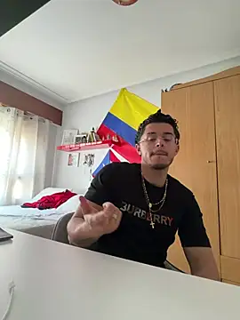 16jhefry16 online show from March 8, 4:11 pm