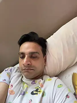 online4u08 online show from March 11, 4:24 pm