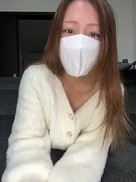 Snapshot of _RAN_ch chatting on March 9, 7:29 pm RAN ch online show from March 9, 7:29 pm