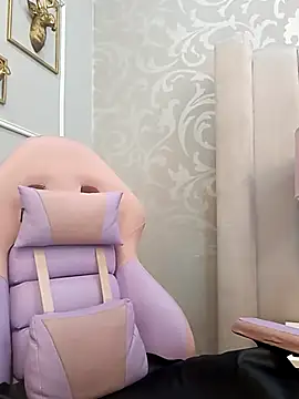 Snapshot of Melie_me chatting on March 10, 11:04 am Melie me online show from March 10, 11:04 am