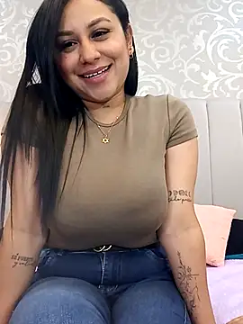 Snapshot of Melie_me chatting on March 16, 11:25 am Melie me online show from March 16, 11:25 am