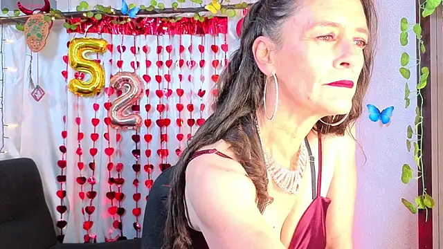 LeanaMaturee online show from May 14, 12:45 pm
