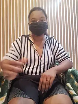 Cutie bae011 online show from February 26, 5:56 pm