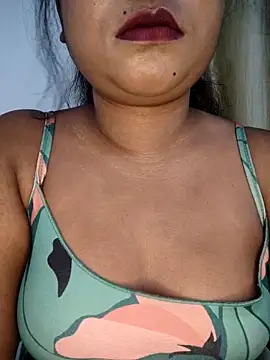 Cutie bae011 online show from March 26, 6:46 pm