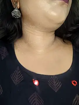 Cutie bae011 online show from March 28, 6:18 pm