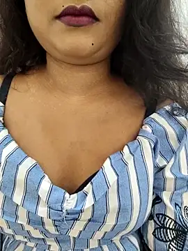 Cutie bae011 online show from April 4, 6:16 pm