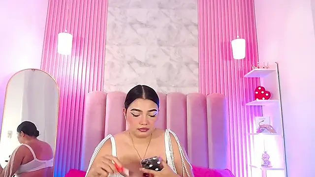 ArianaRougee online show from May 19, 11:05 am
