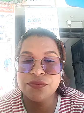 Snapshot of luna_hotxx23 chatting on April 2, 5:10 pm luna hotxx23 online show from April 2, 5:10 pm