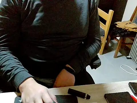 Snapshot of pozitiva000 chatting on February 21, 7:26 pm pozitiva000 online show from February 21, 7:26 pm