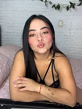 Snapshot of Ivonneadams chatting on February 24, 11:58 pm Ivonneadams online show from February 24, 11:58 pm