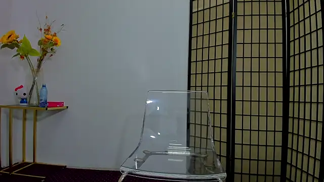 Snapshot of MiaNoirr chatting on March 28, 8:41 pm MiaNoirr online show from March 28, 8:41 pm