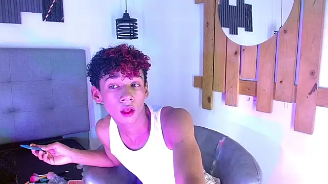 Snapshot of Billie_Turneer chatting on February 21, 10:11 pm Billie Turneer online show from February 21, 10:11 pm