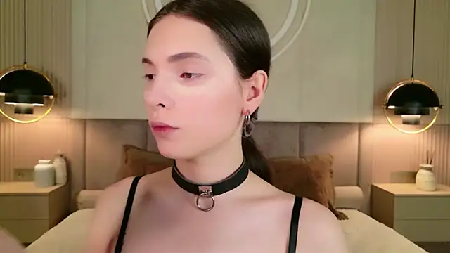 GIGI DAVS online show from May 24, 8:36 pm