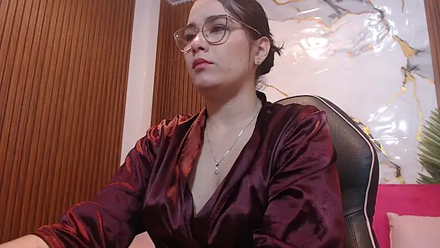 Loren Tay online show from May 5, 2:41 am