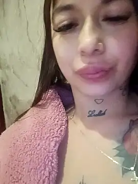 Snapshot of luna_scarlette chatting on March 30, 11:17 pm luna scarlette online show from March 30, 11:17 pm