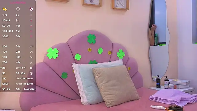 Snapshot of serena_arias7 chatting on March 18, 10:46 pm serena arias7 online show from March 18, 10:46 pm