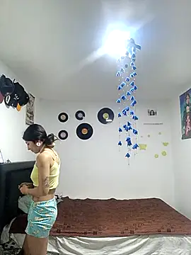 Little Sweett online show from March 29, 4:18 pm