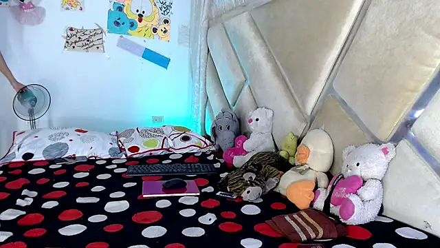 charlot jostin online show from March 21, 4:50 am